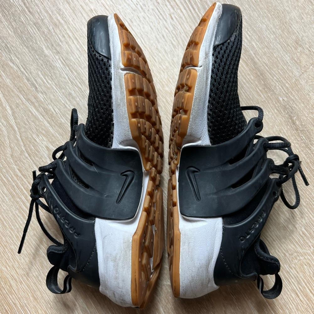 Nike Prestos Black & White with Gum bottoms